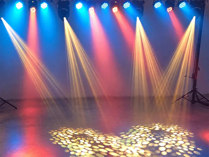 פנסי בים ופנסי לד צבעוניים עם אפקט גובו – השכרת תאורה לאירועים, קורל הפקות